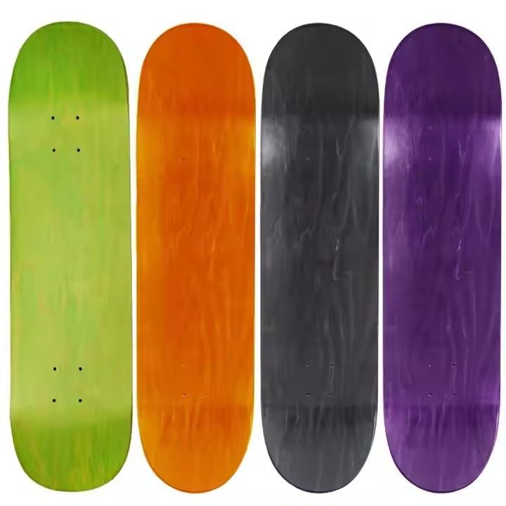 Χλωστό χρώμα κομψή επτά πλεξούδες skateboards ξύλο πόλη skateboards για επαγγελματίες πατινέρ