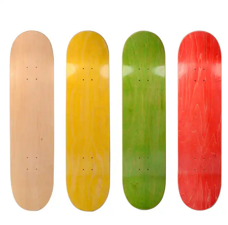 Χλωστό χρώμα κομψή επτά πλεξούδες skateboards ξύλο πόλη skateboards για επαγγελματίες πατινέρ