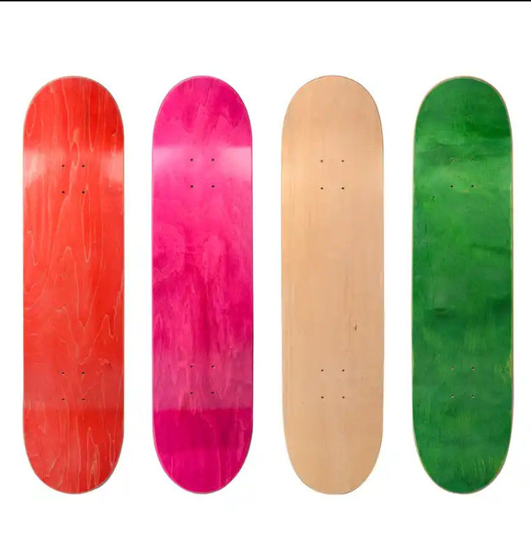 Χλωστό χρώμα κομψή επτά πλεξούδες skateboards ξύλο πόλη skateboards για επαγγελματίες πατινέρ